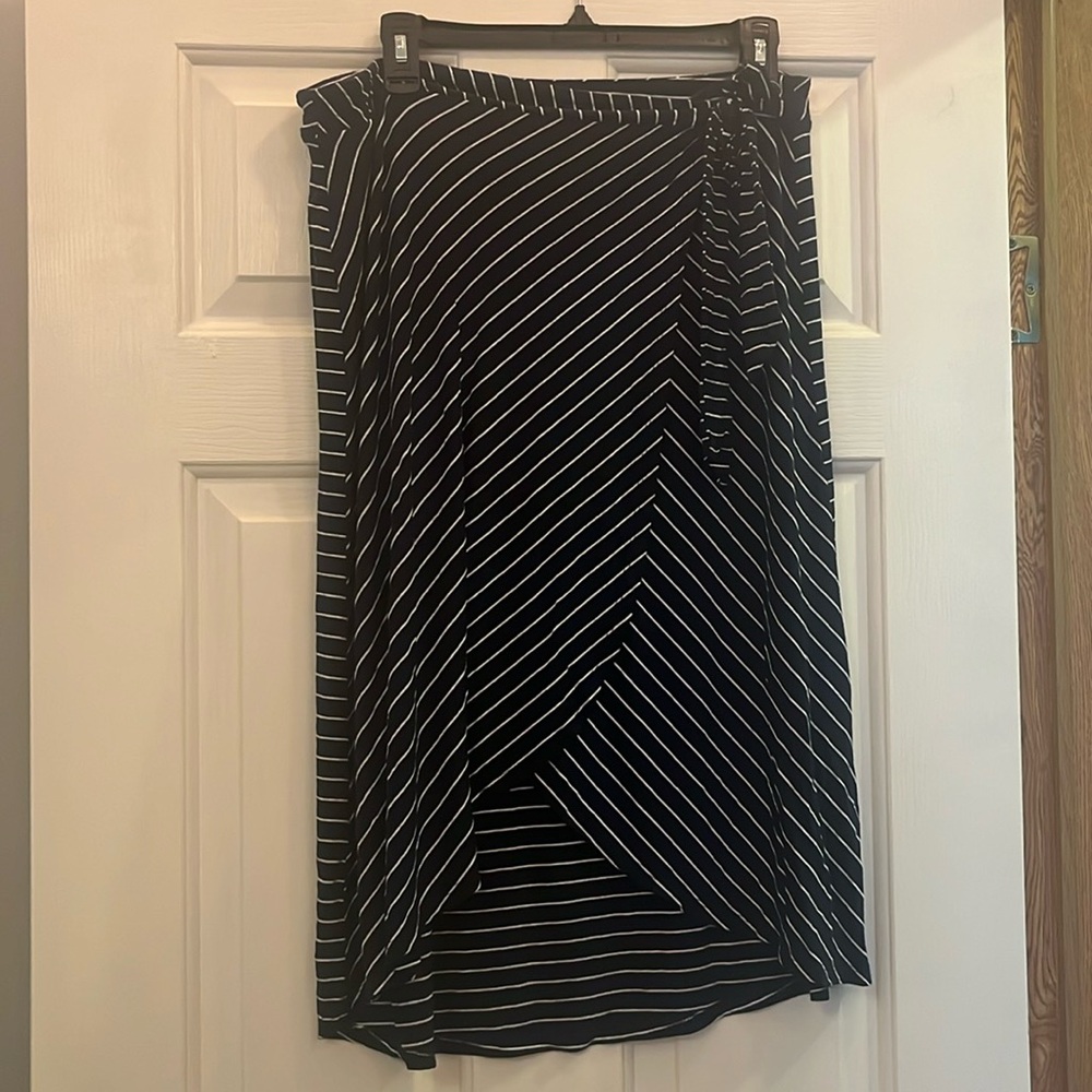Blue and white striped wrap skirt, Adrienne Vittadini, size XL
